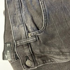 Men Hollister distressed jeans